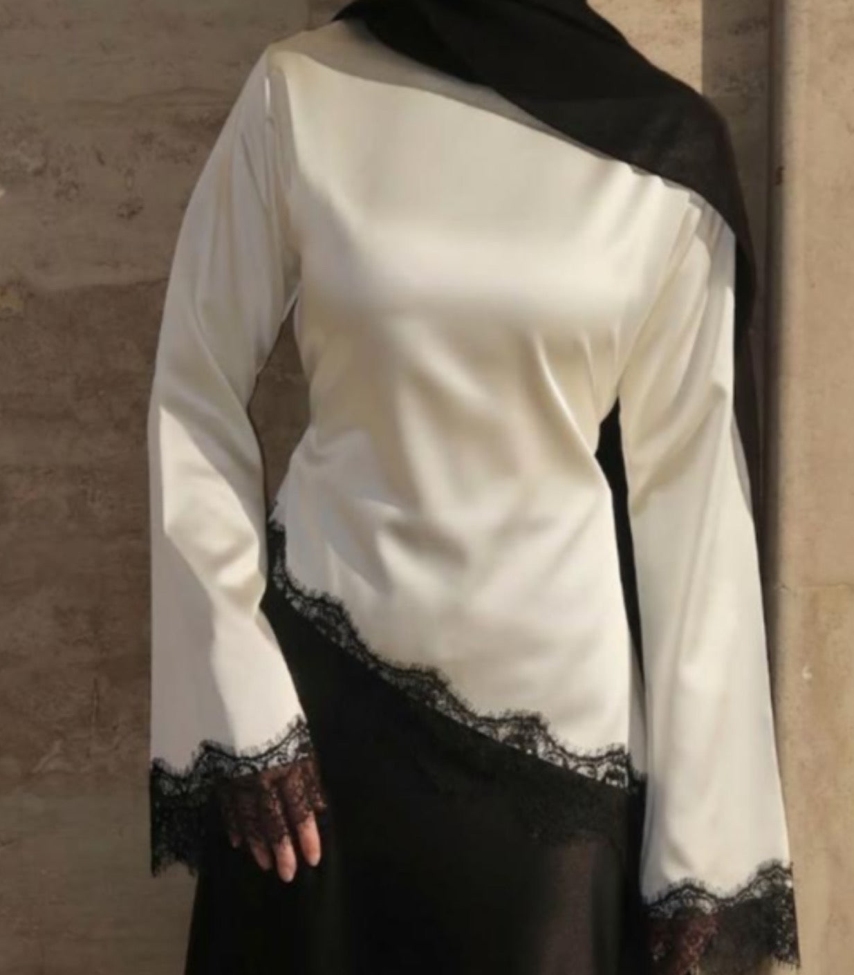 CHOU Lace Detail Blouse