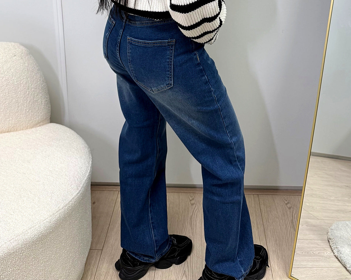 CHOU Wide Leg Jeans