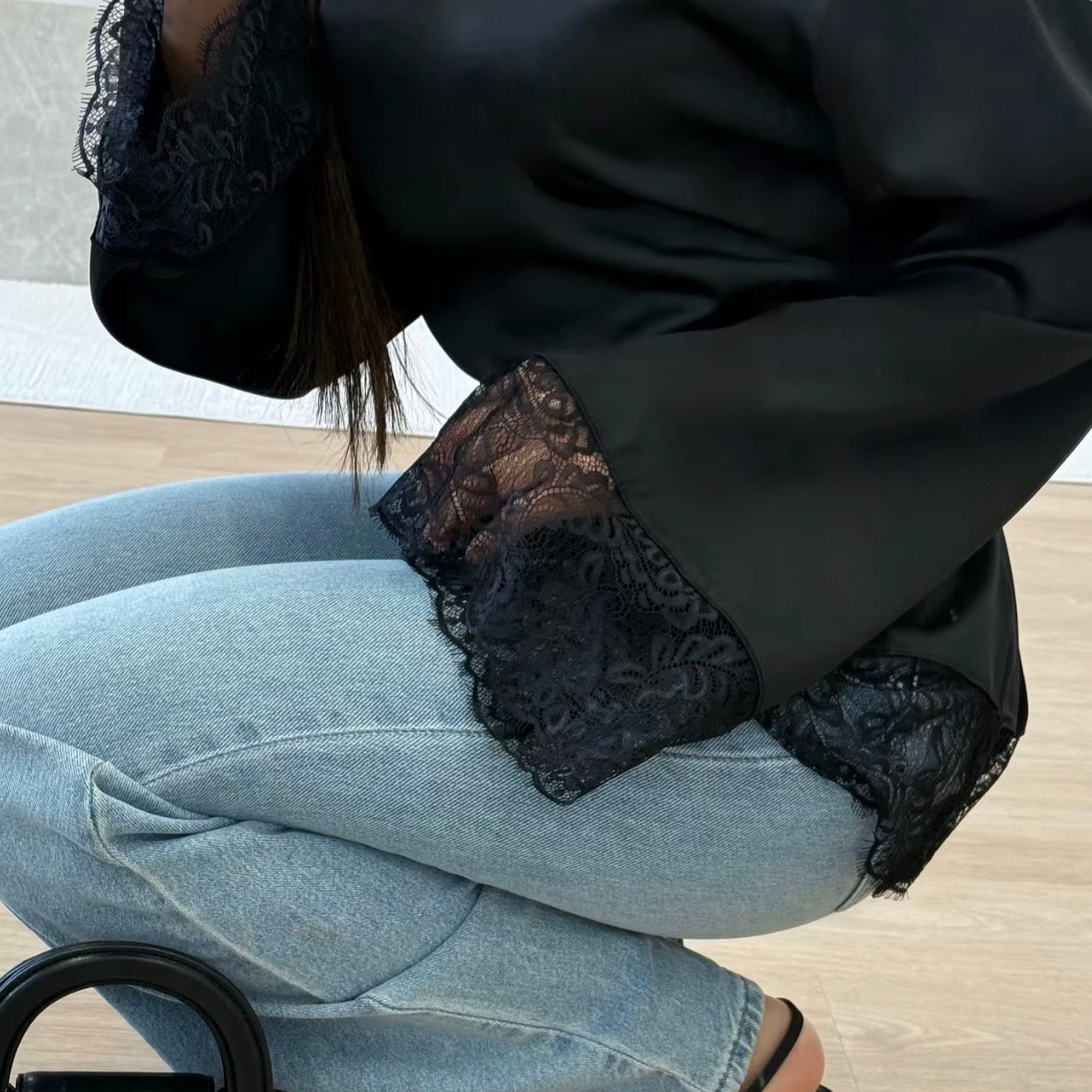 CHOU Lace Detail Blouse