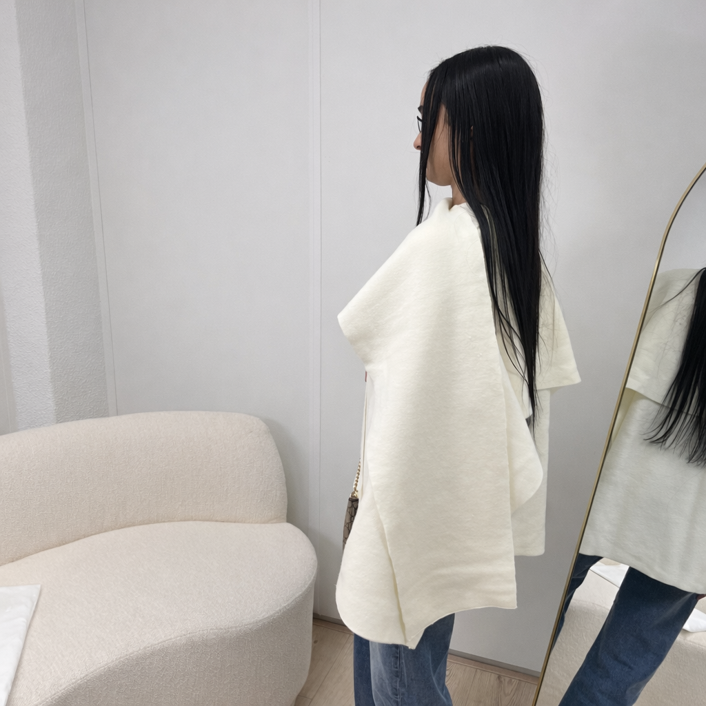 CHOU Cardigan - White